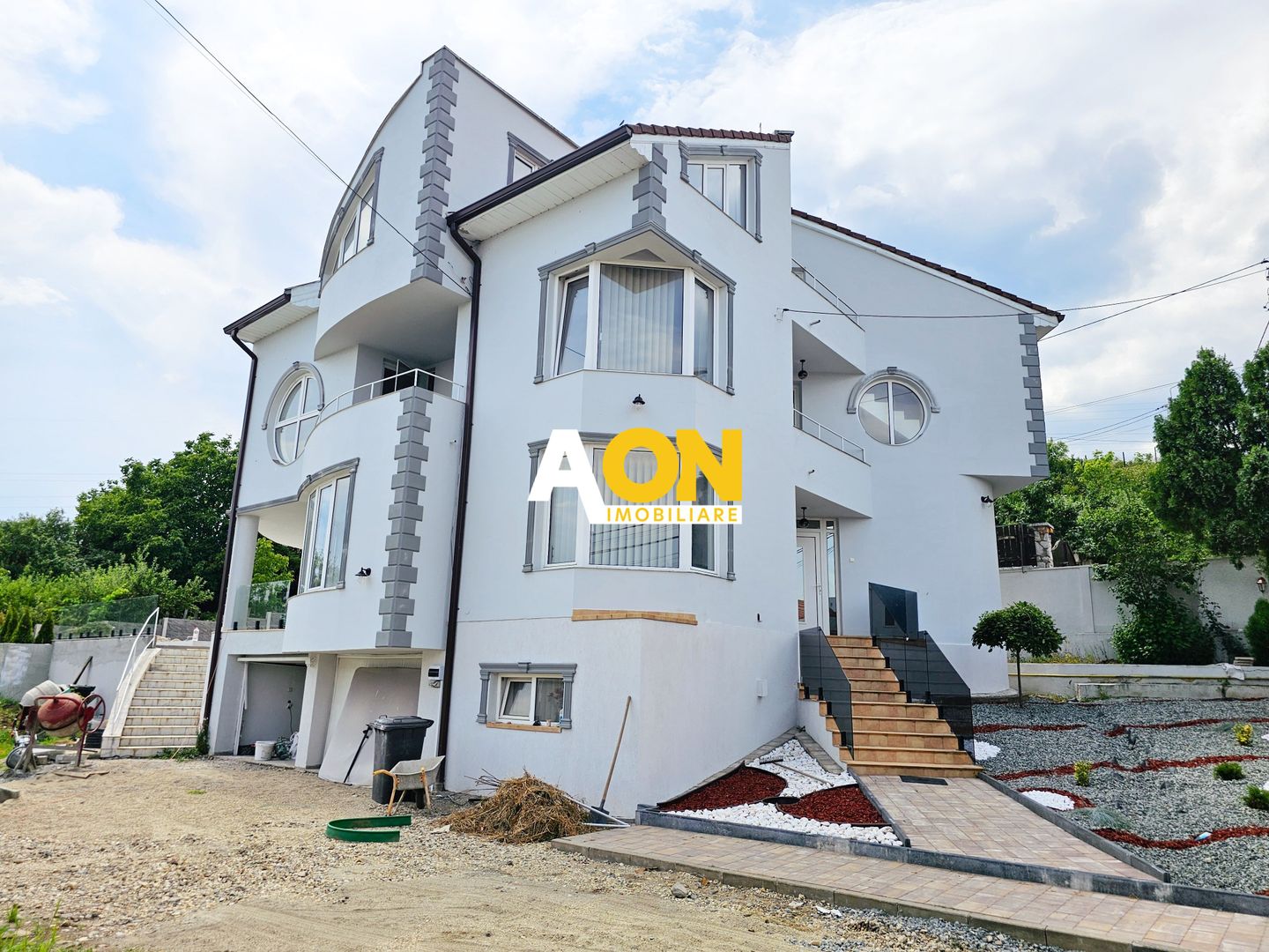 Casa 9 camere, 898 mp teren, zona Schit - Poză 2