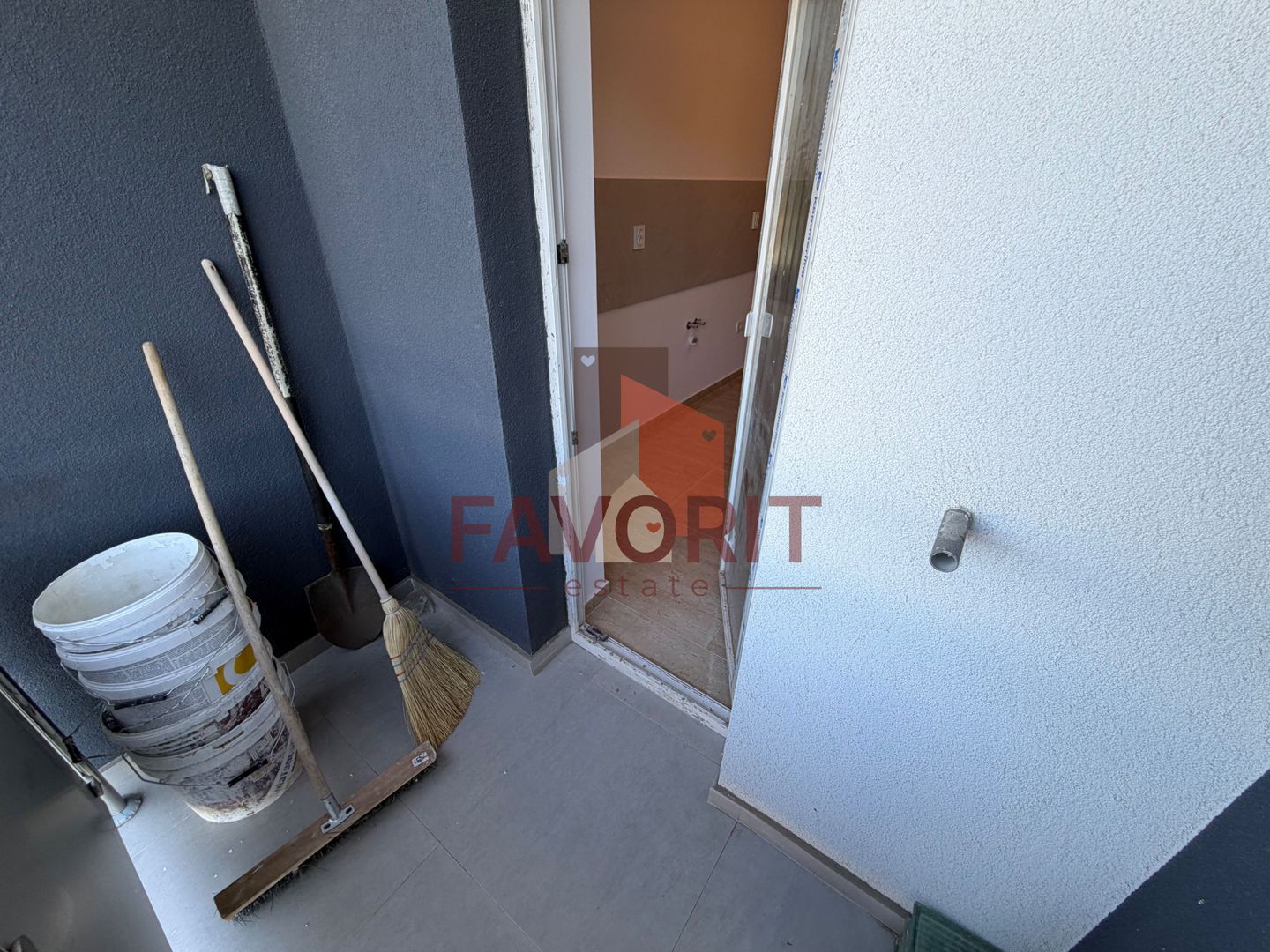 Disponibil imediat. Decomandat. Spatios - Poză 12