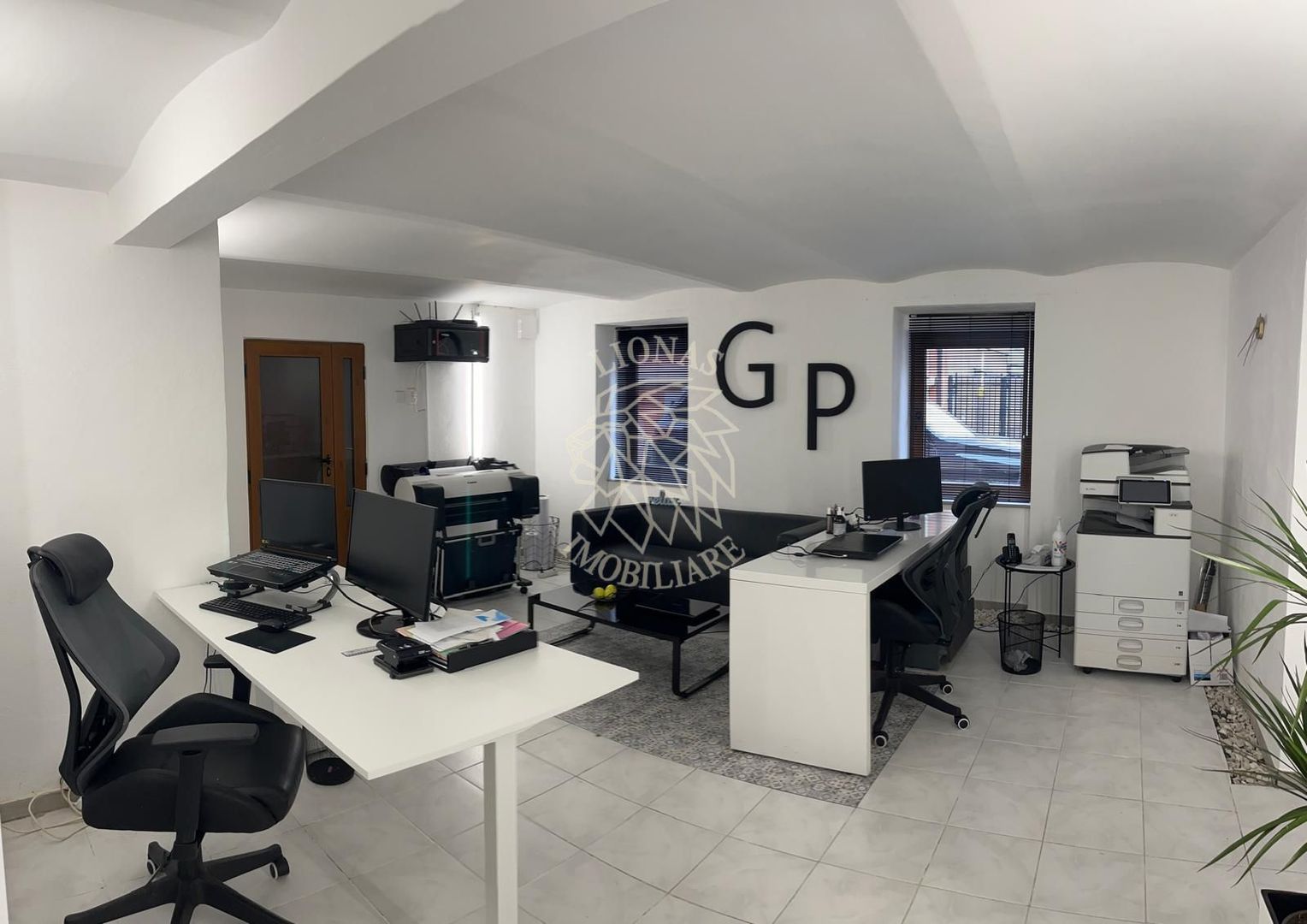 Birou/Cabinet pentru investiție, Renovat- Preluare cu chirias-Ultracentral - Poză 3