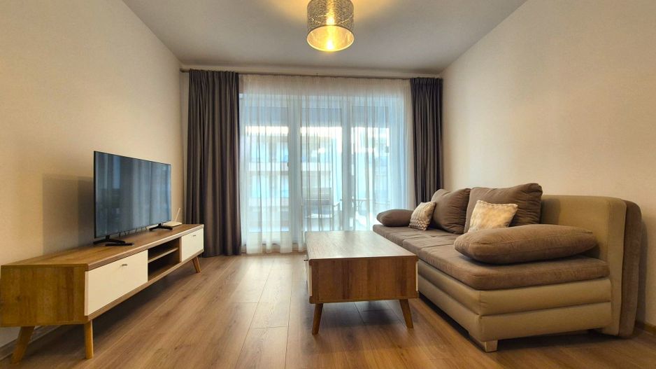 Zona Coresi, str. 13 Decembrie, apartament spațios, bloc nou, loc parcare - Poză 7