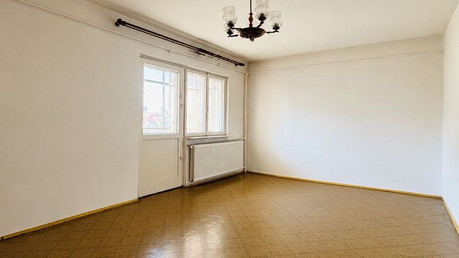 Apartament cu 2 camere, decomandat, Rogerius - Poză 1