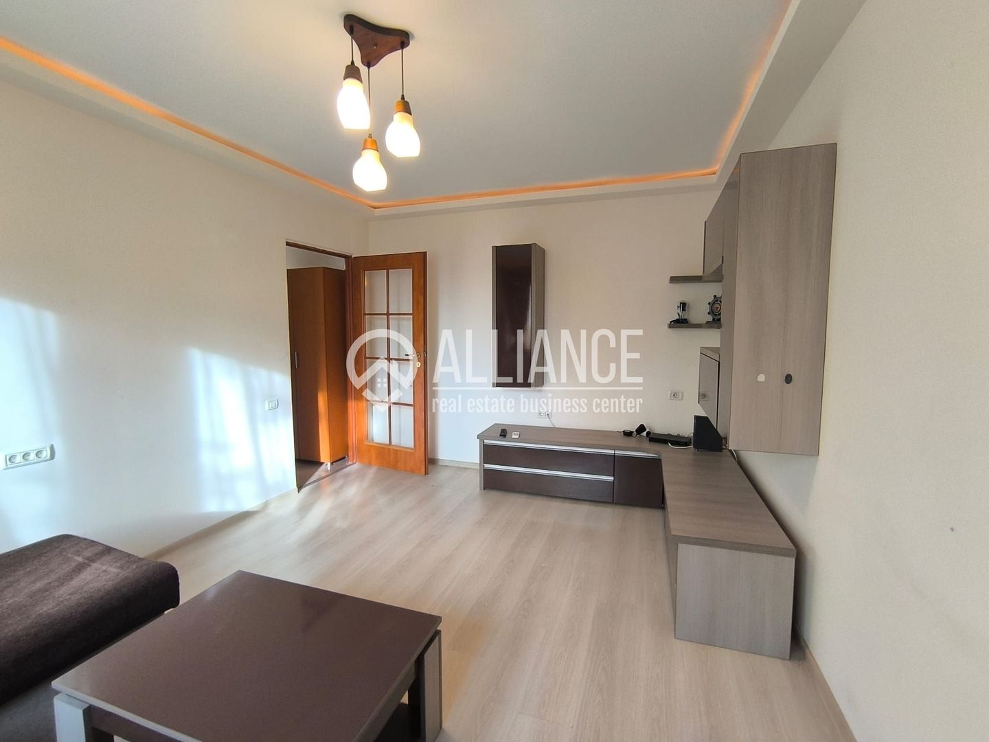 CENTRU COLONADELOR(cod03) - 2 Camere luminoase ! - Poză 1