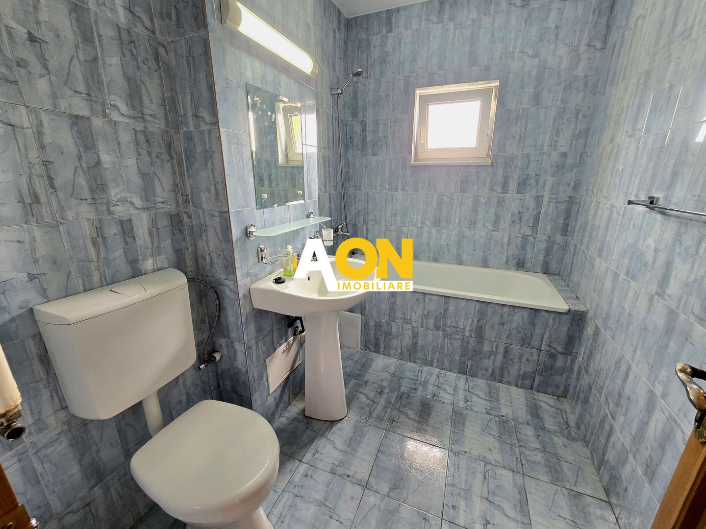 Apartament 3 camere, 2 bai, 2 balcoane, et.1, ultracentral, 88 mp util - Poză 10