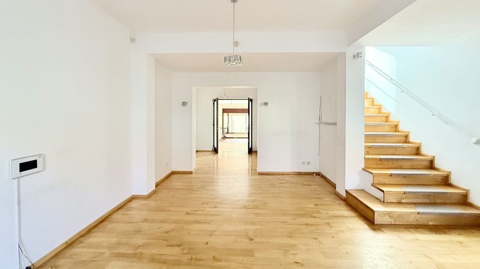 Vilă superbă | Cotroceni | 8 camere terasă și grădină - Poză 4