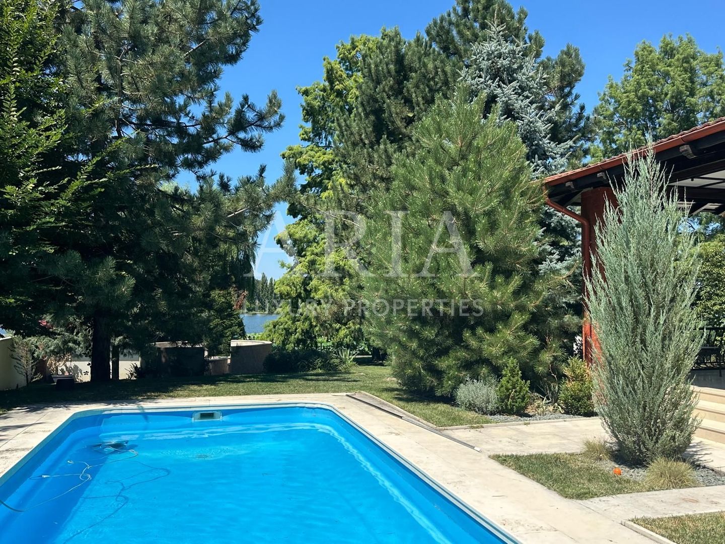 VILĂ INDIVIDUALA LAKEFRONT SNAGOV | POOL - Poză 5