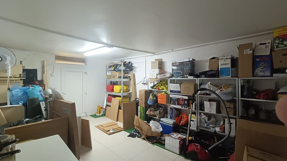 Spatiu de birou la casa cu parcari - Poză 7