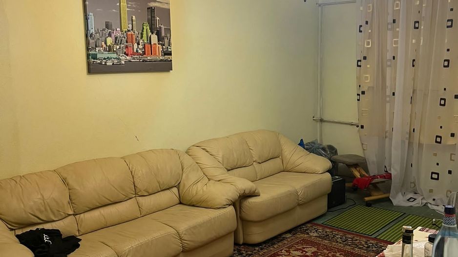 De vanzare apartament 3 camere Micro 16, etaj 4/4, 65.000 euro negociabil - Poză 1