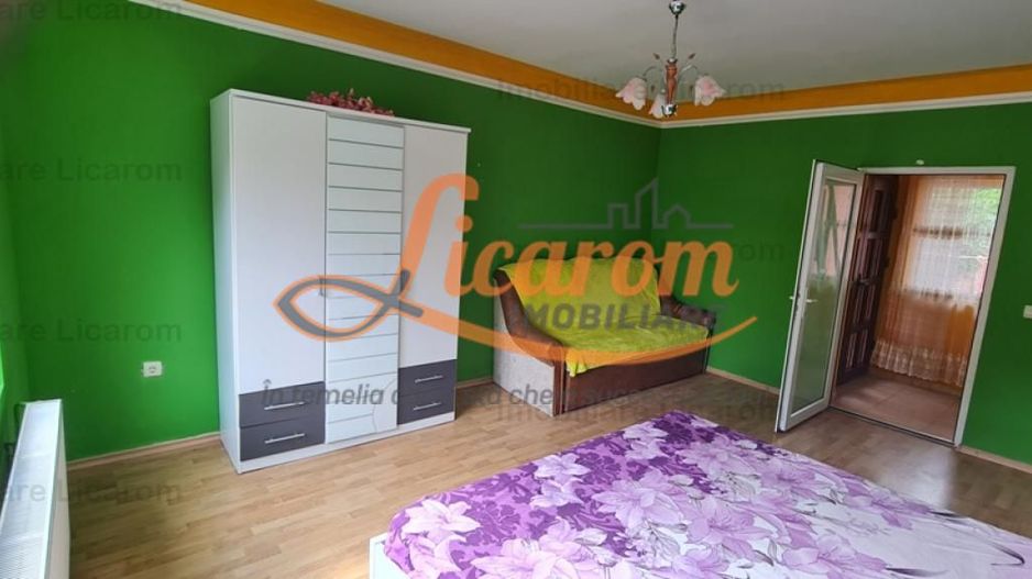 Casa individuala cu 2 apartamente, 6 camere,teren 403 mp,ASTRA. - Poză 16