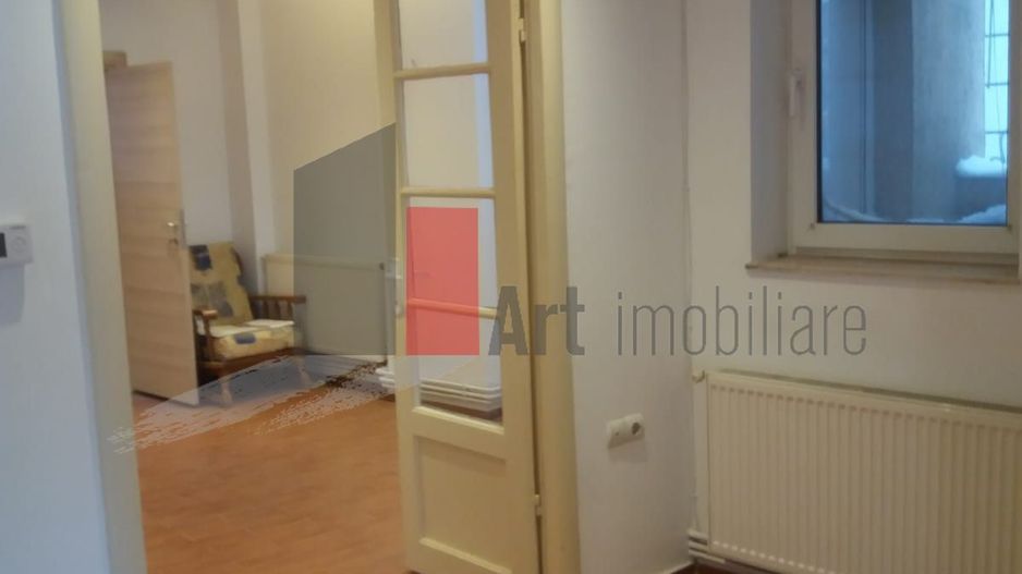 Apartament de 4 camere in vila - Poză 2