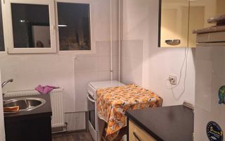 Garsoniera in bloc de apartamente piata Astra - Poză 3