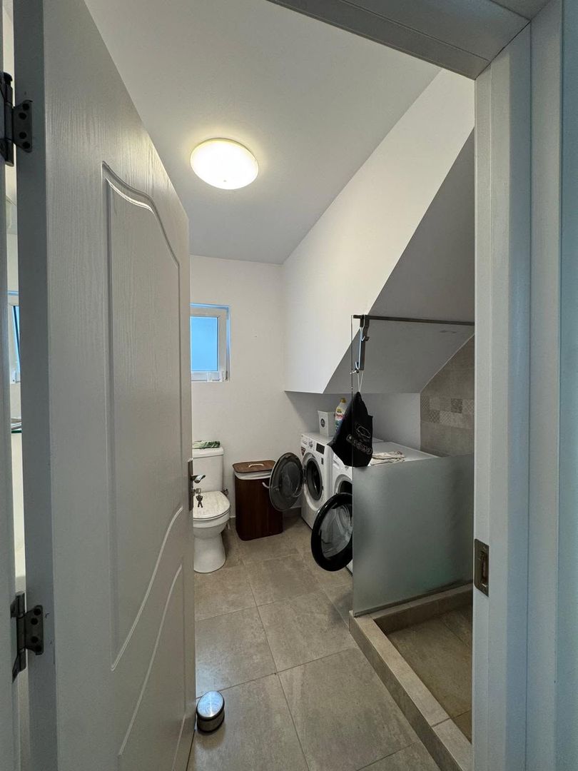 Vând casă lângă lacul Crevedia, complet mobilată și utilată, plus magazie - Poză 22