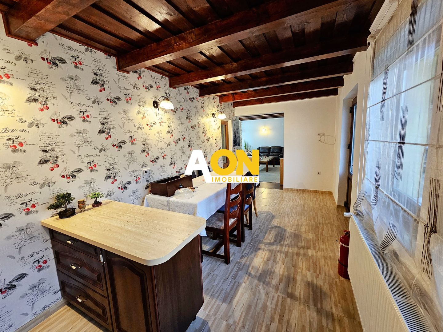 Casa cu 2 corpuri de cladire, 504 mp teren, Lipoveni - Poză 6