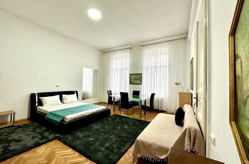 Apartament central, 4 camere - renovat - Poză 3