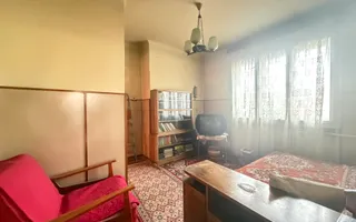 Casa spatioasa de vanzare cu front 27 ml in zona Andrei Muresanu - Poză 11