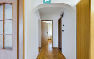 Apartament de închiriat cu 3 camere în Micalaca - Poză 6