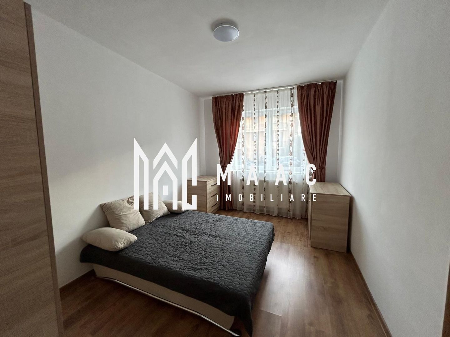 Apartament 3 Camere I Decomandat I Loc Parcare I Strand - Poză 4