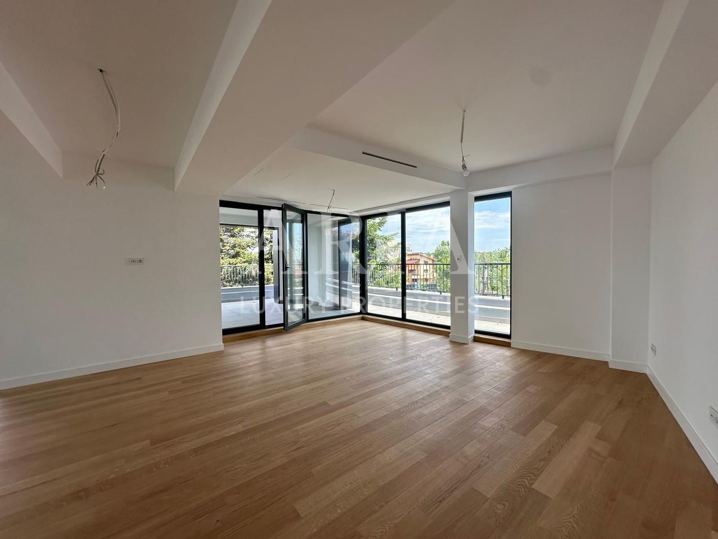 Penthouse superb -  vedere către pădure - Poză 5