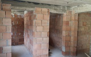 Casa la rosu– teren 706 mp – Gura Raului – vedere panoramica - Poză 3