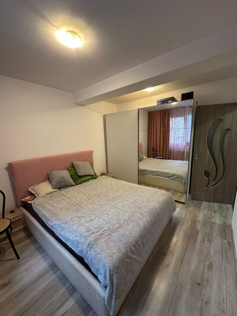 Apartament decomandat 3 Camere Turnu Magurele - Poză 4