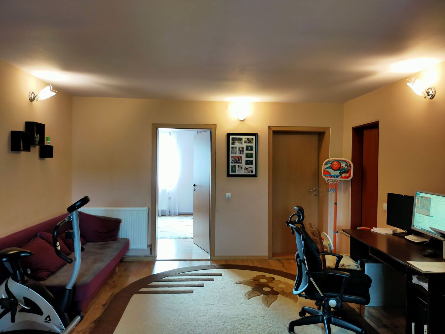 Casa cu 3 apartamente în Dumbravita aproape de pădure - Poză 13