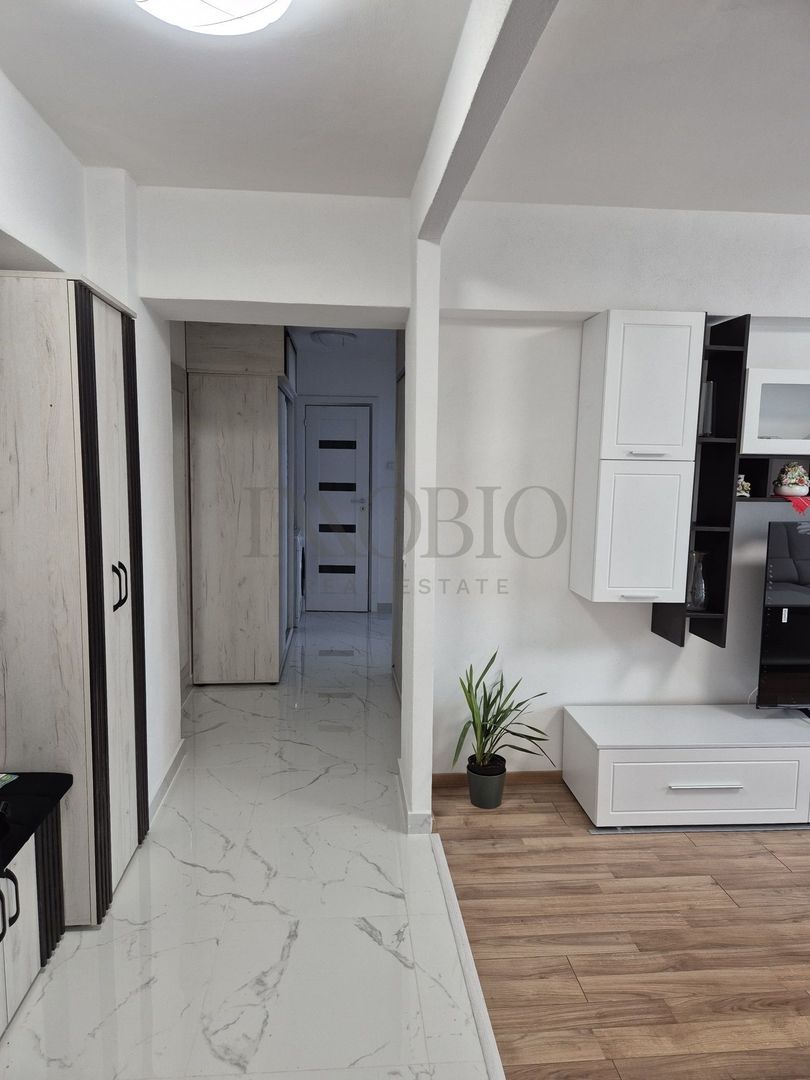 Închiriere 3 camere, Piata Victoriei, nou renovat - Poză 2