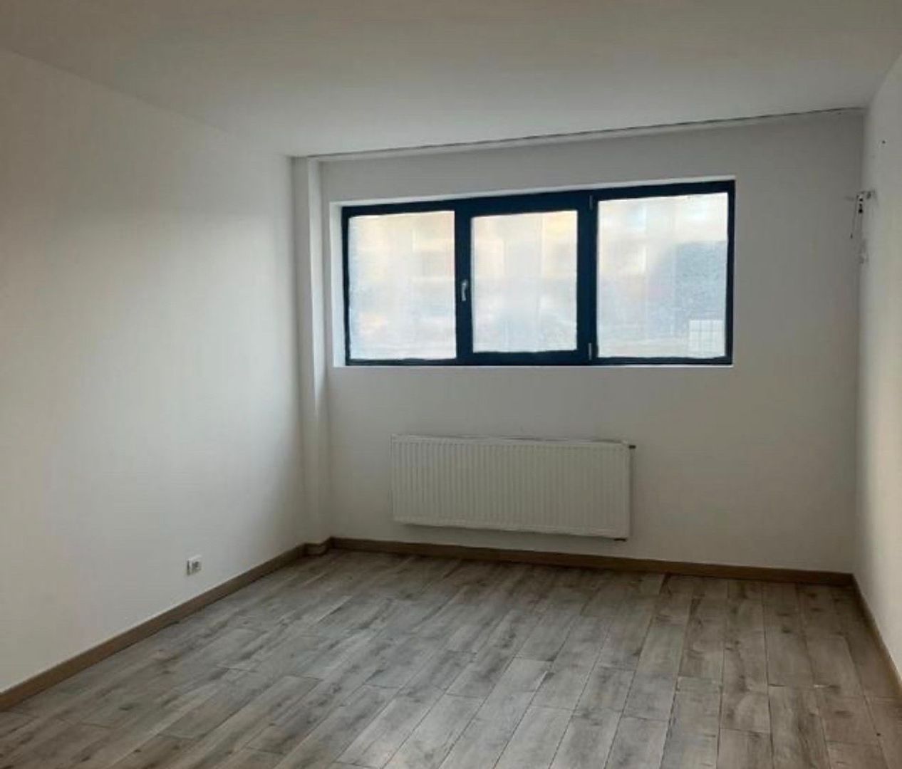 Exigent Plaza I 3 Room I Lujerului - Poză 1