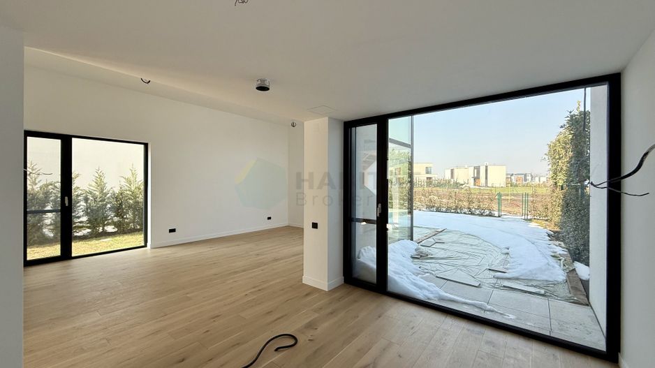 Vila tip duplex in Amber Forest, langa padure - Poză 2