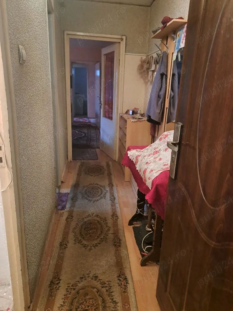 BRASADAS vinde ap cam etaj 4/4 in Micro 16. - Poză 3