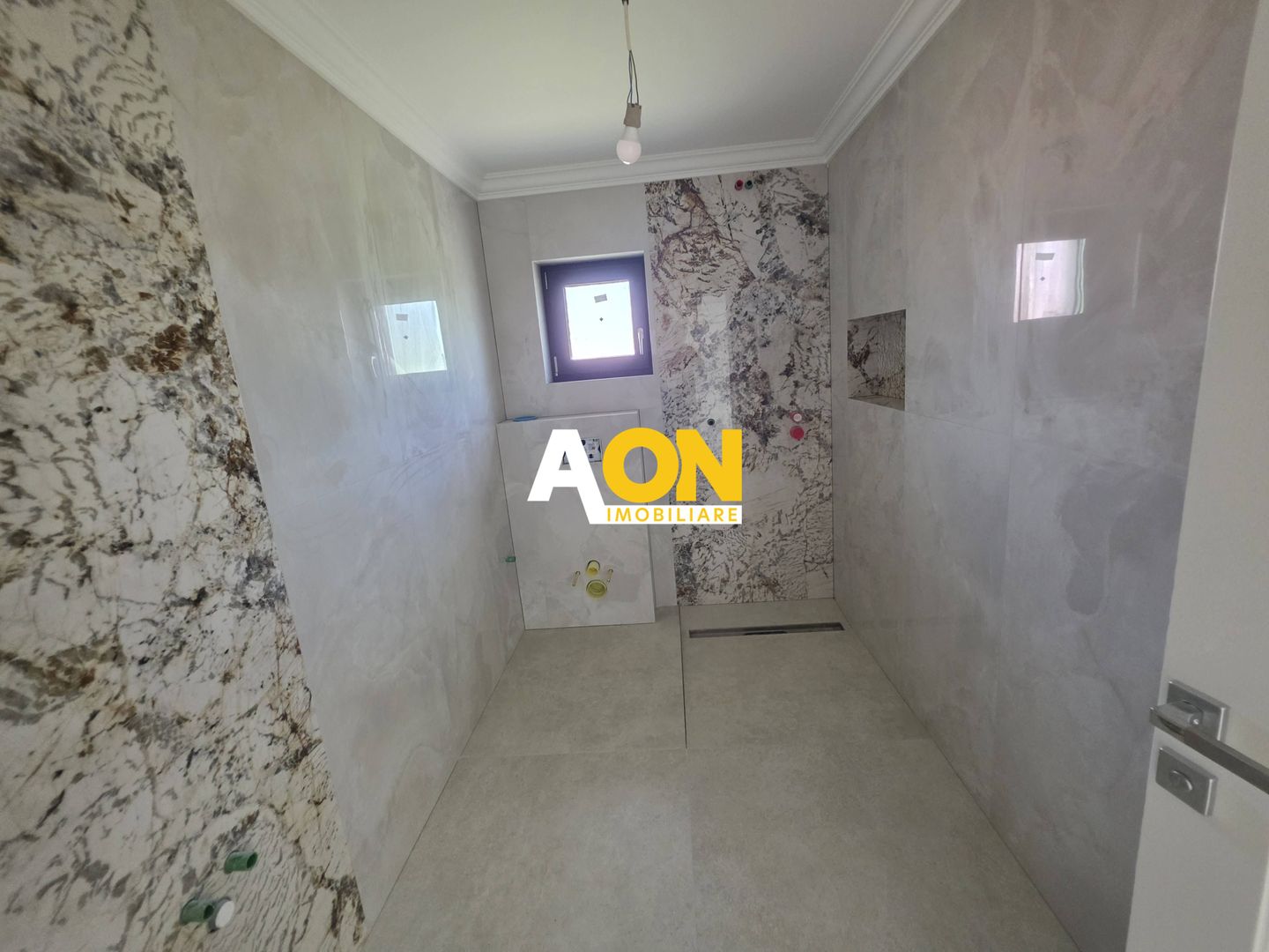 Casă nouă, impozantă,  6 camere, 1346 mp teren, Bărăbanț - Poză 30