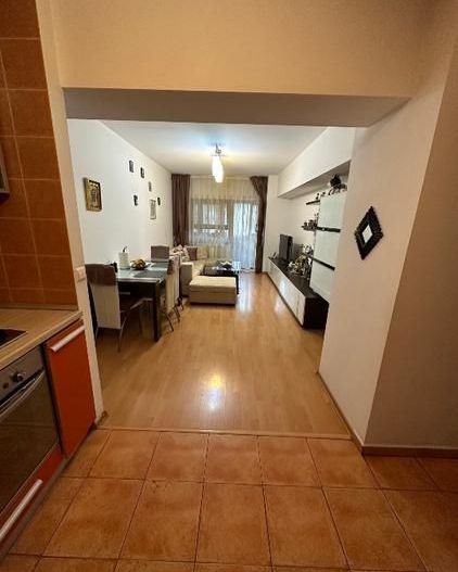 De inchiriat apartament cu 2 camere Complex Privilege, etaj1/13, 400 E - Poză 6