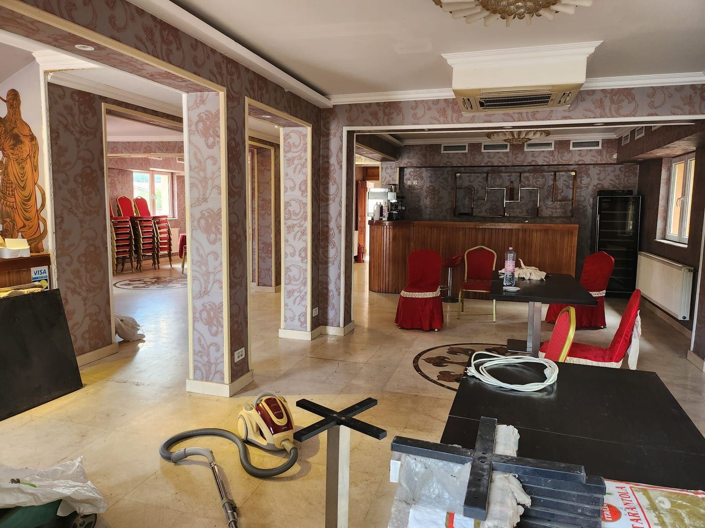 PIPERA/VOLUNTARI  Vilă 3 Nivele Curte & Locuri de Parcare - Gata de Rebranding! - Poză 5