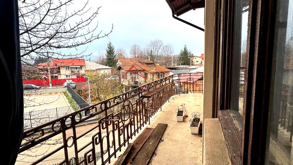 Casa D+P+E, an 1980, teren 285 m2, zona foarte buna, Campina, Prahova - Poză 3