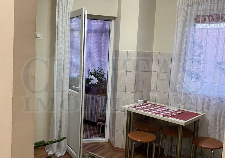 2 camere, decomandat - Poză 2