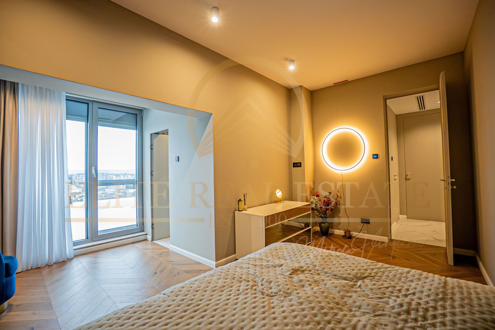 PENTHOUSE UNIC in mijlocul orasului Constanta - Poză 34