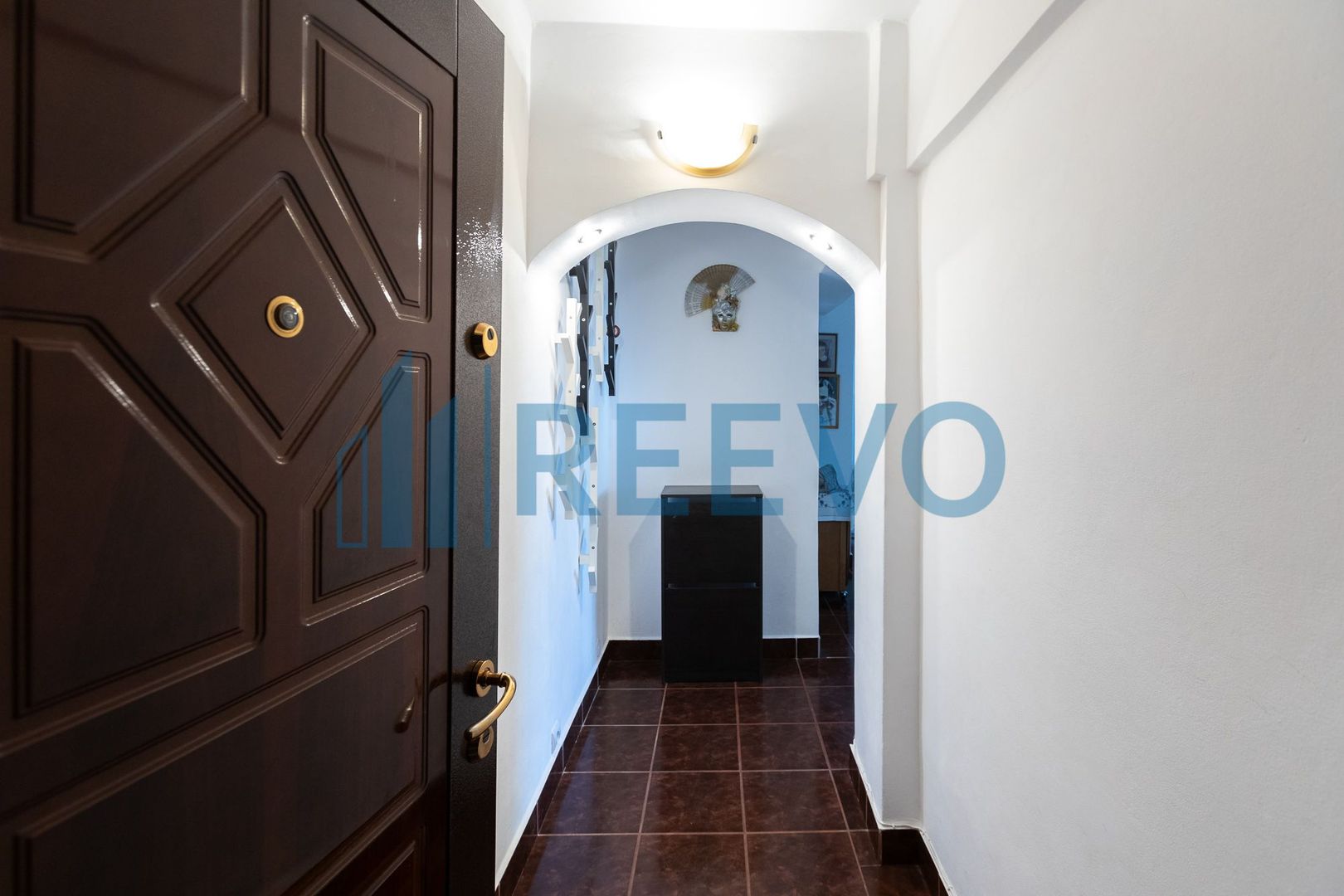 Apartament de vânzare cu 3 camere,  str. Letea, Bacău - Poză 2