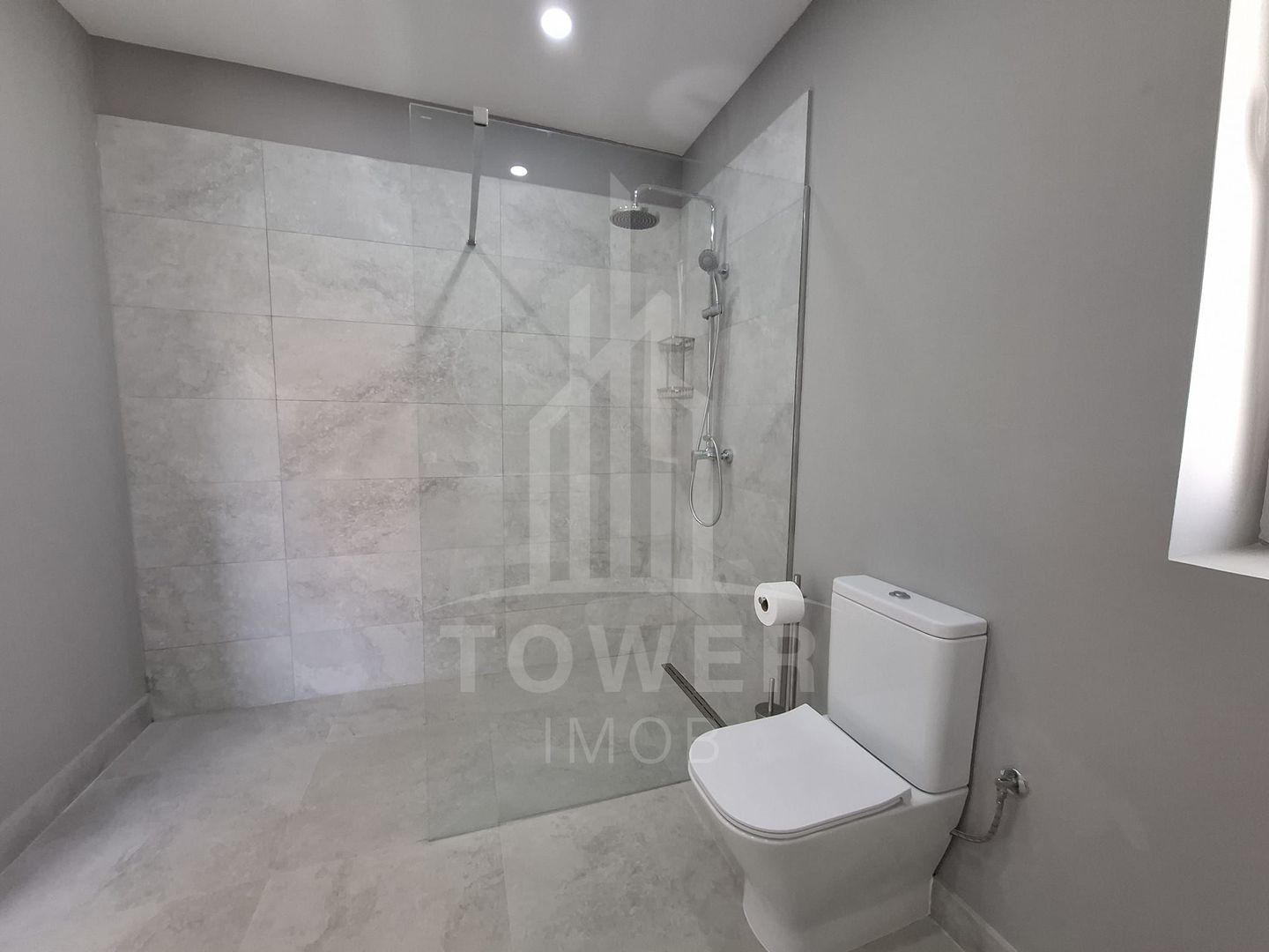 Casa renovata total- zona Calea Poplacii cu teren de 454 mp - Poză 16