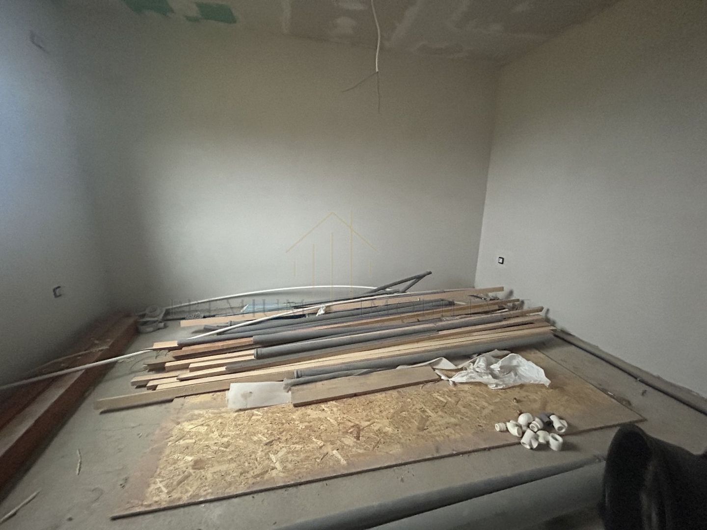 Casa la gri in Onesti - Poză 3