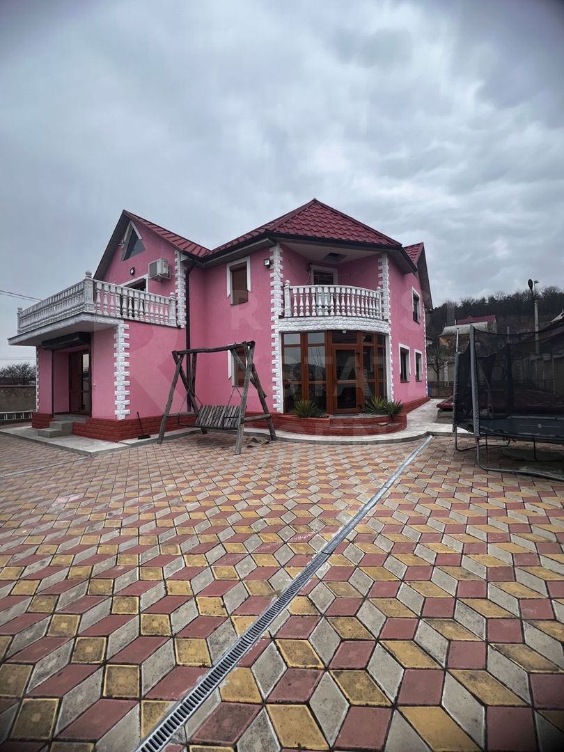 Vânzare, casă, 2 nivele, strada Budăi, Hîncești - Poză 1