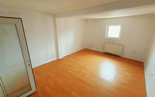 Vila P+2 Alexandru Cel Bun cu doua etaje si curte proprie - Poză 12