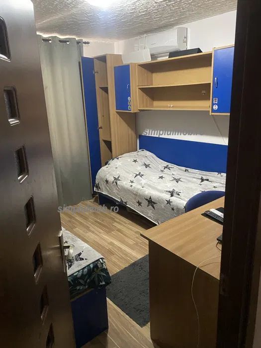 Decomandat parcare etaj intermediar 3 camere Bulevardul Chisinau - Poză 2