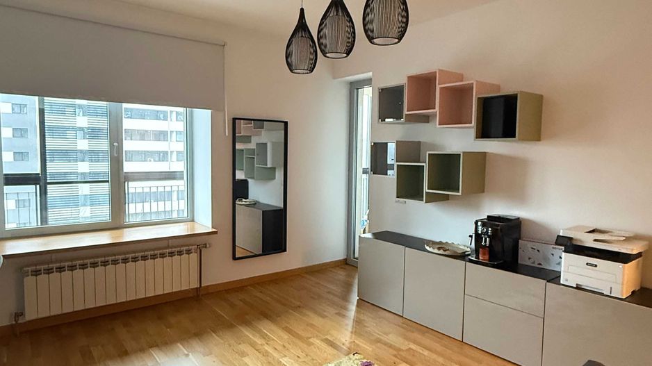Închiriere Apartament 2 camere, 67 mp, renovat, Asmita Gardens, etaj 3/25 - Poză 2