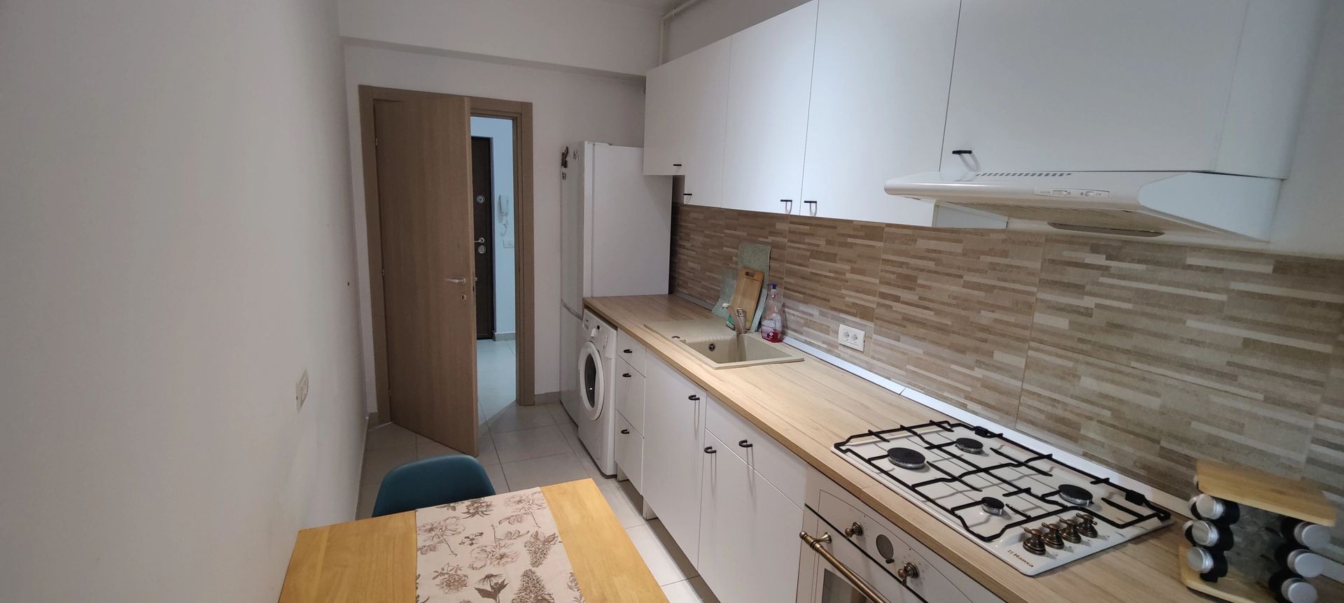 2 camere complet mobilat | Centrală proprie | Vedere către Lacul Morii - Poză 8