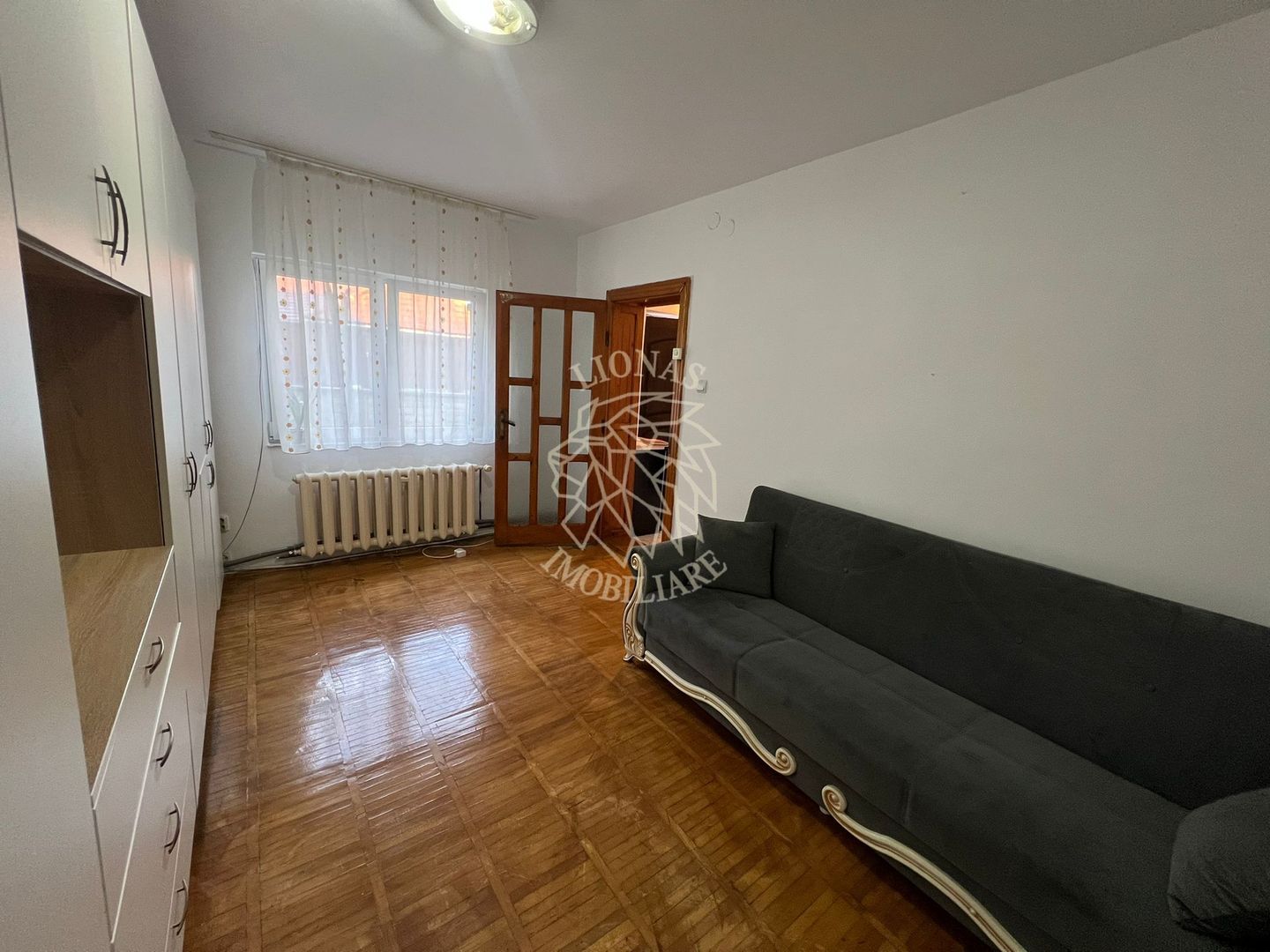 Garsoniera 21 mp-curte comuna-parter-Zona Spalatoria Mara - Poză 1