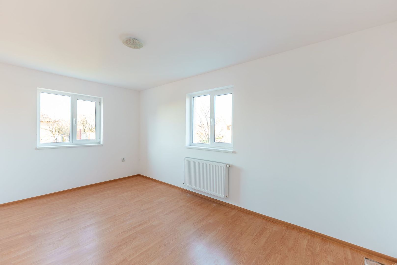 Casă nouă la cheie în Cruceni - Poză 3