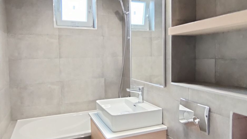 Apartament 4 Cam Decomandate, Cart Gheorgheni, Etaj intermediar - Poză 2