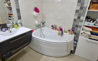 Apartament modern, într-un bloc cu doar 3 etaje – confort, liniște și calitate - Poză 8