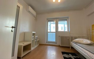 Apartament spațios cu 4 camere, vedere spectaculoasă către Palatul Parlamentului - Poză 16