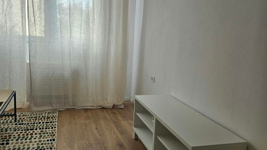 Garii -Garsoniera moderna la prima inchiriere  in bloc de apartamente - Poză 3