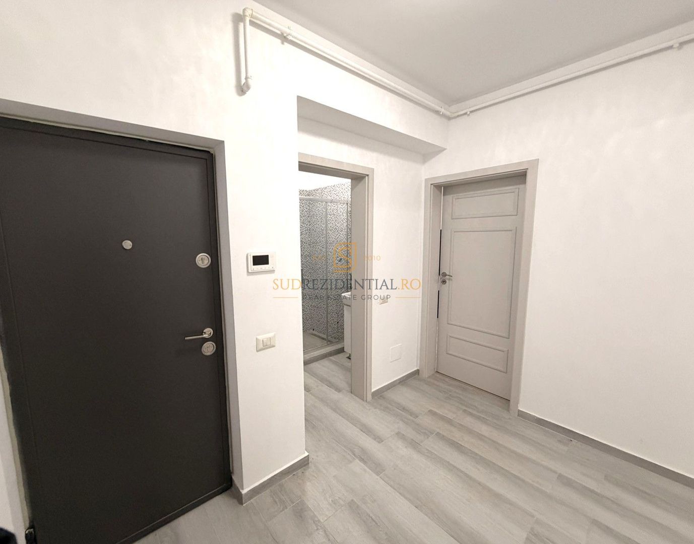 Apartament cu 3 camere + parcare, zona excelenta, Aparatorii Patriei - Poză 18