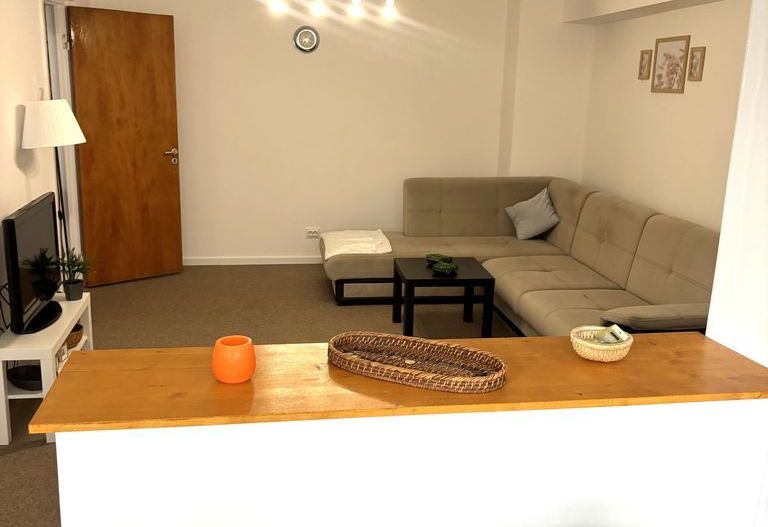 Apartament cu 3 camere, balcoane și lift în Dorobanți - Poză 2